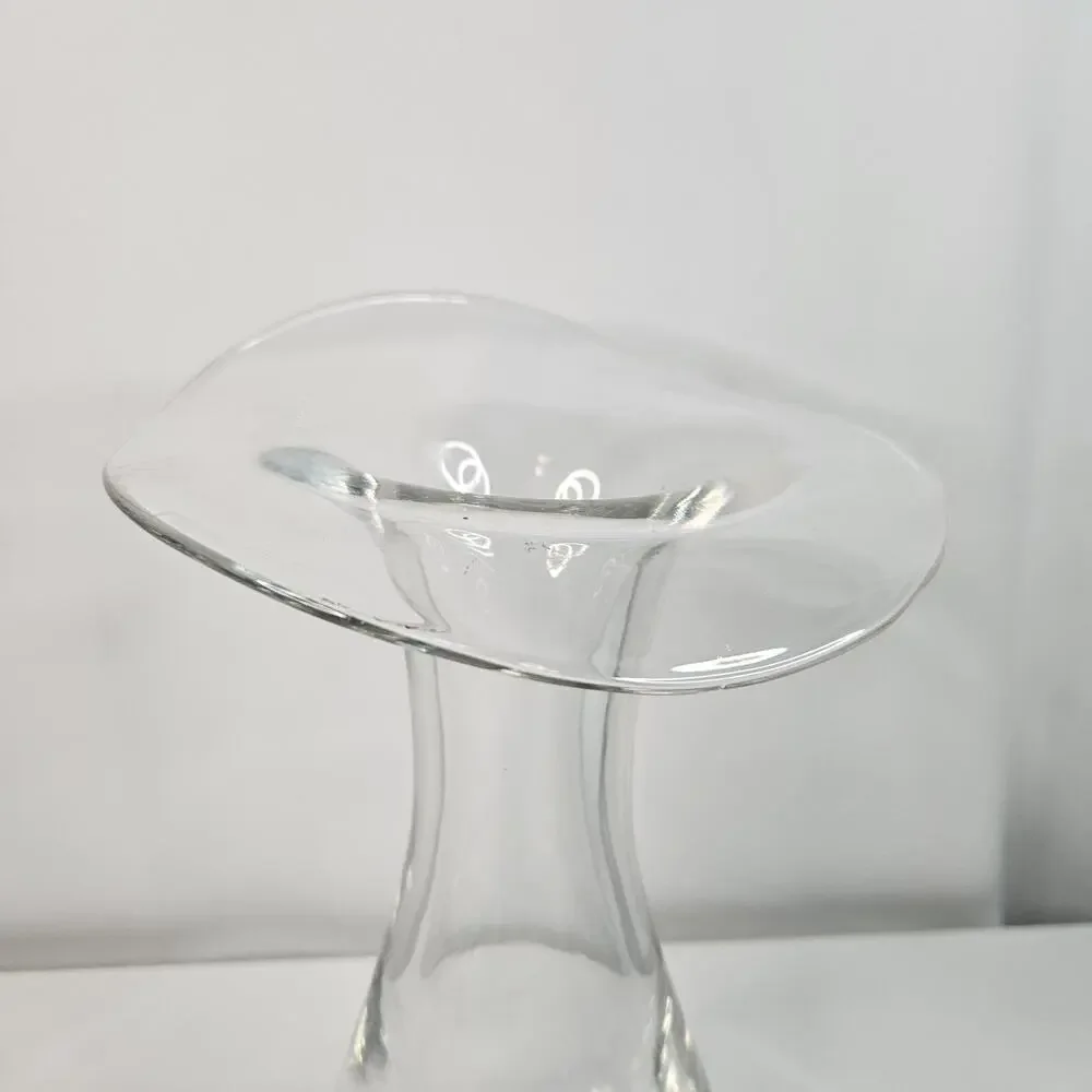 Vintage MCM Heavy Glass Flower Vase Folding Opening 10.5